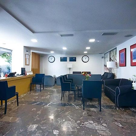 กาแลคซี่ โฮเต็ล Hotel เอเธนส์ ภายนอก รูปภาพ