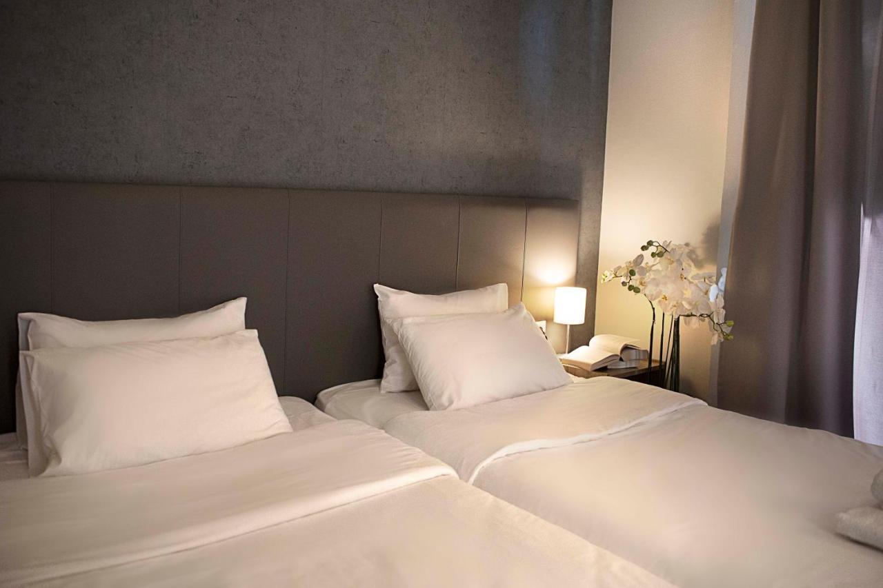 กาแลคซี่ โฮเต็ล Hotel เอเธนส์ ภายนอก รูปภาพ
